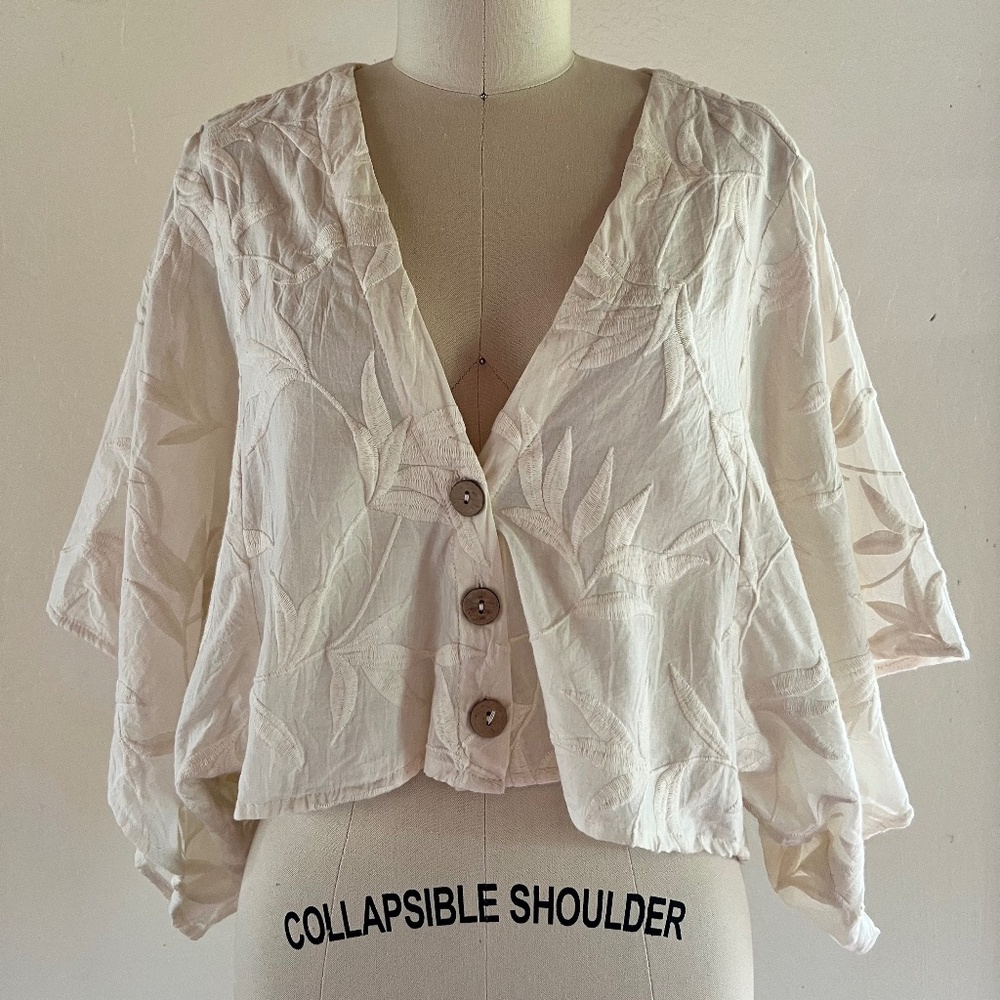 Ivory Textured Button Front Cropped Kimono Blouse